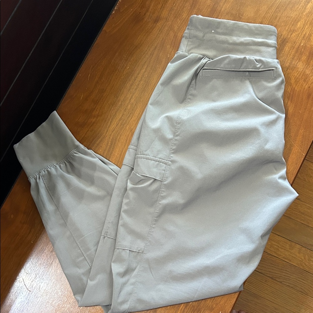 Women’s Light Gray Jogger Pants - Comfortable Everyday Wear